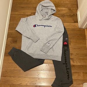 Champion Sweatshirt size L and pant size M SET